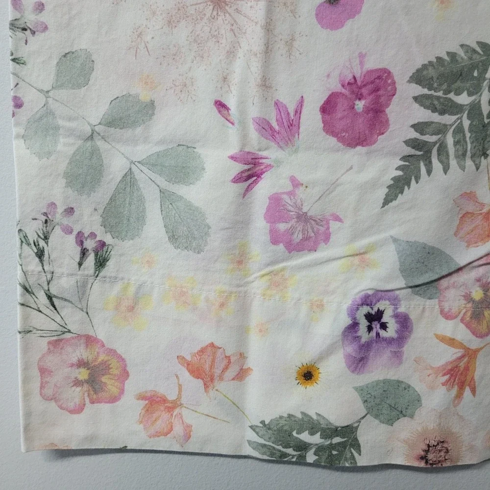 Urban Outfitters UO Floral Pressed Flowers Cotton Pillowcase Set White Purple